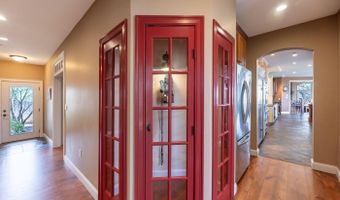 6 Crescent Dr, Bow, NH 03304