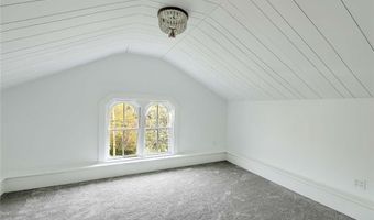 53 Jennys Ln, Barrington, RI 02806