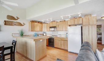 137 S PACIFIC St 13, Rockaway Beach, OR 97136