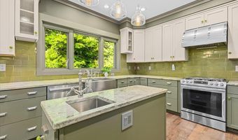 375 Middle Creek Rd, Afton, TN 37616