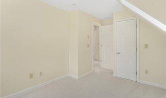 208 W View Rd, Middletown, RI 02842