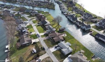 7294 Flamingo St, Algonac, MI 48001
