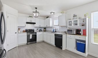 375 Michael Dr, Atlanta, IN 46031