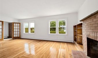 1745 Diamond Hill Rd, Cumberland, RI 02864