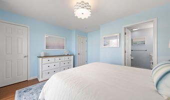 706 S BAY Ave, Beach Haven, NJ 08008
