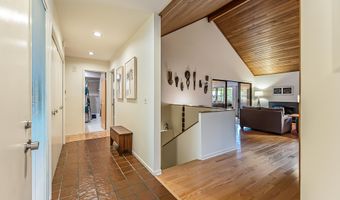 2 Haverhill Ct, Ann Arbor, MI 48105