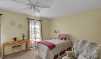 75 Bradford Ct, Aberdeen, NJ 07747