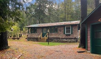 170 E Shore Dr, Adirondack, NY 12808