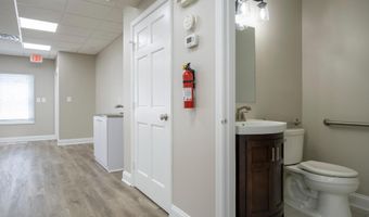 7330 MCWHORTER Pl 7330B, Annandale, VA 22003