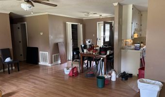 906 W Louisiana St, Beebe, AR 72012