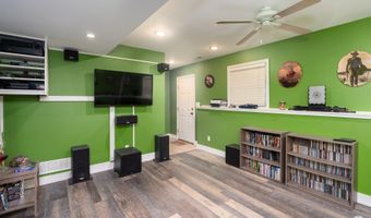 120 Hillside Dr, Baldwin City, KS 66006