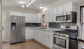 404 Loraine St, Abbeville, LA 70510