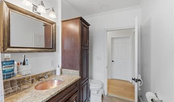 230 School St, Lincoln, RI 02865