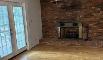 108 McDowell Dr, Boiling Springs, SC 29316