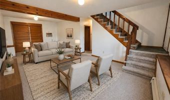 3 Lakeview Dr, Narragansett, RI 02882