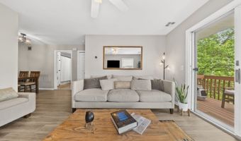 10 Stonyridge Dr, Bayonne, NJ 07035