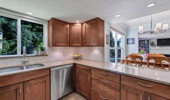 108 Tara Ridge Ct, Ballwin, MO 63021