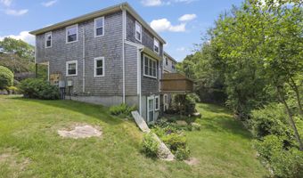 18 Harbor Hill Dr, Bourne, MA 02532