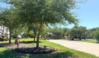 100 Augusta Cir, Aransas Pass, TX 78335