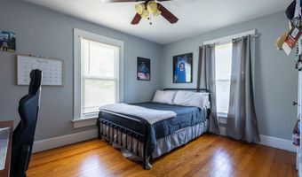 120 W Locust St, Aurora, MO 65605