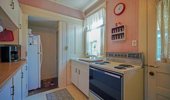 338 MARKET St, Lewes, DE 19958