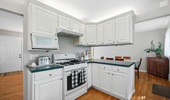 4512 MEDFORD Dr, Annandale, VA 22003