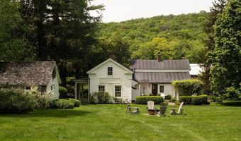 516 County Route 11, Ancram, NY 12502