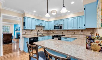 76 Pape Dr, Atlantic Highlands, NJ 07716