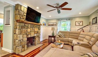 46 Channing Rd, Narragansett, RI 02882