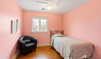 907 1st Dr NW, Austin, MN 55912
