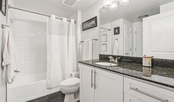 1021 N GARFIELD St #316, Arlington, VA 22201