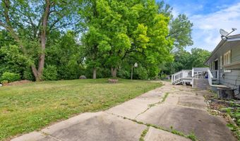 121 Chaparral Dr, Apple Valley, MN 55124