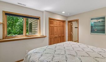 13437 Georgia Cir, Apple Valley, MN 55124