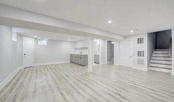 10032 SINNOTT, Bethesda, MD 20817