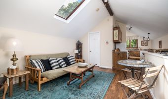 53 Huckleberry Hill Rd, Brookfield, CT 06804