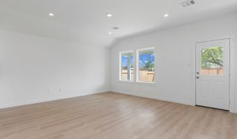 5 Robin Ct, Angleton, TX 77515