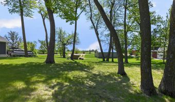 633 Cihlars Point Cir SW, Alexandria, MN 56308