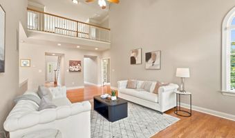 19704 STANFORD HALL Pl, Ashburn, VA 20147