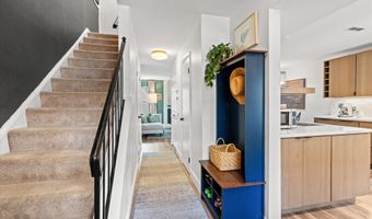 1637 KENWOOD Ave, Alexandria, VA 22302