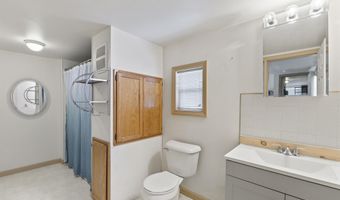 3 Cross St, Augusta, ME 04330