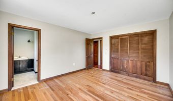 6 Victoria Dr, Colchester, CT 06415