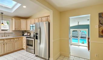 4 Harlem St, East Providence, RI 02916