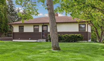 868 Oakwood Dr, Anoka, MN 55303