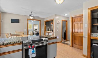 189 Wolf Rock Rd, Exeter, RI 02822