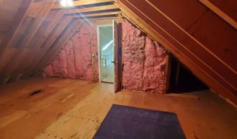 32 Cortland Cir, Bangor, ME 04401