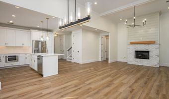 15 Woods Ln, Beaufort, SC 29907