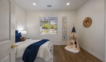 827 W Heritage Oak Ct, Altadena, CA 91001