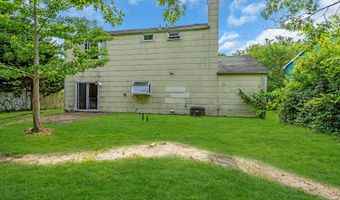 33 Windward Dr, Barnegat, NJ 08005