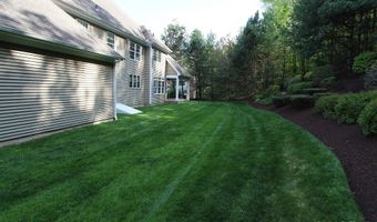 19 Devonshire Ct, Avon, CT 06001
