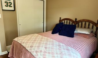 108 Villa Rd, Alta, IA 51002